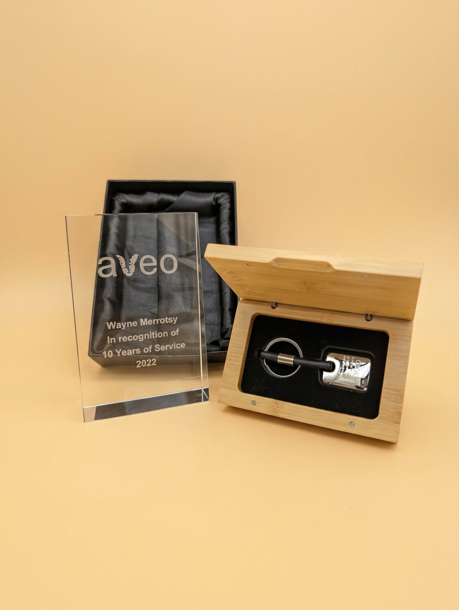 Engraved long service plaque and key tag in a presentation box-1